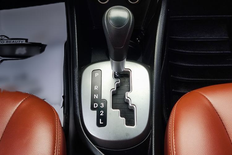 Used Kia K2 2015 Sedan 1.4L Automatic GLS Interior 4