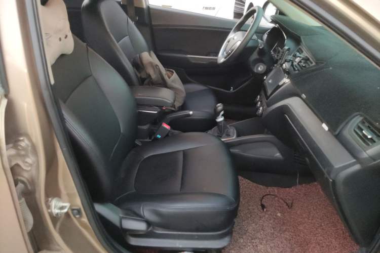 Used Kia K2 2015 Sedan 1.4L MT GLS Right Front Seat