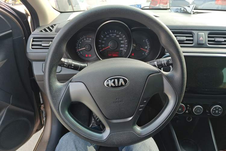 Used Kia K2 2015 Sedan 1.4L MT GLS Steering Wheel