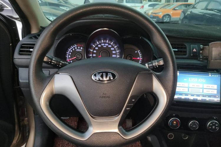 Used Kia K2 2015 Sedan 1.4L MT GLS Steering Wheel