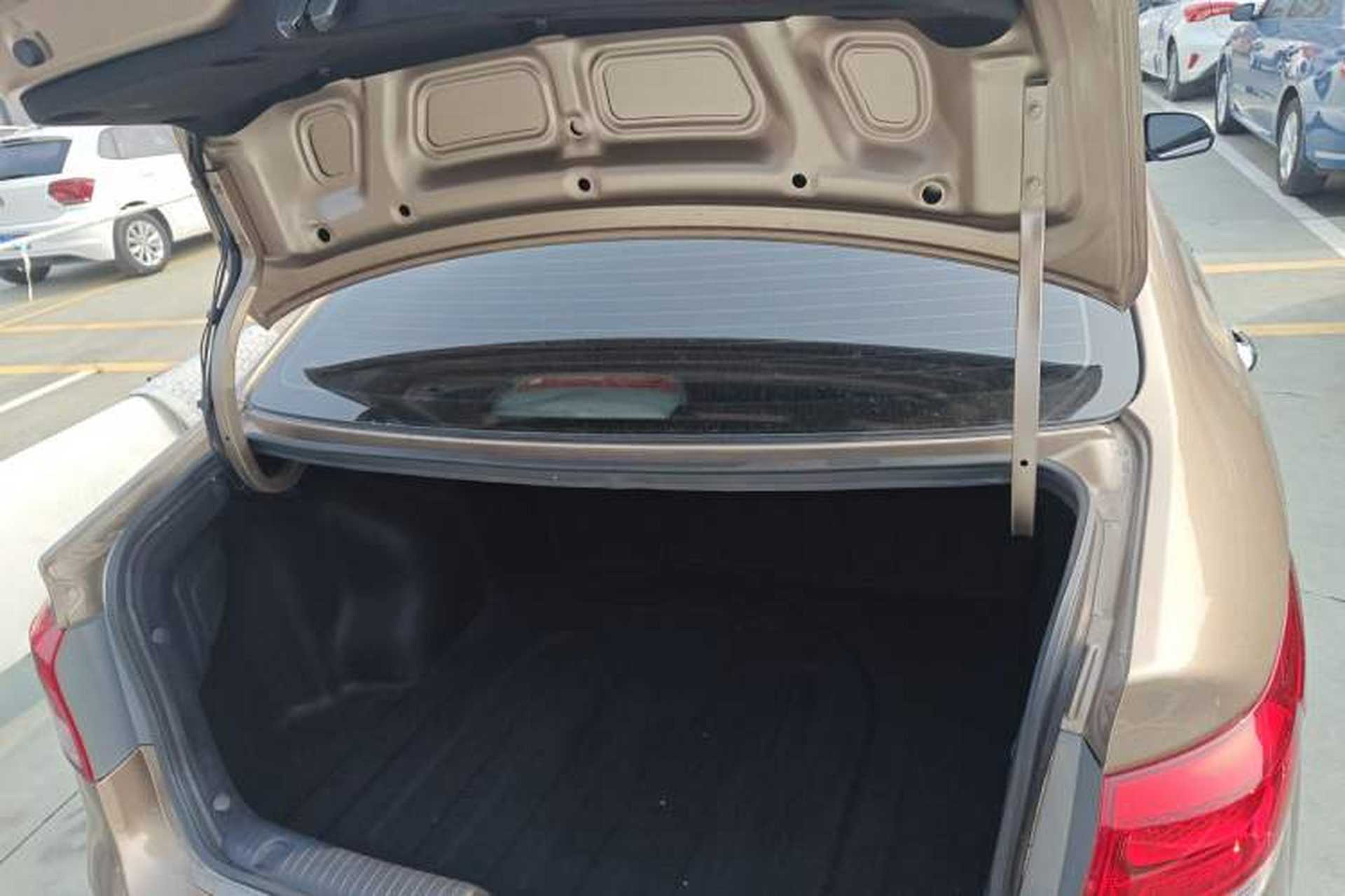 Used Kia K2 2015 Sedan 1.4L MT GLS Trunk
