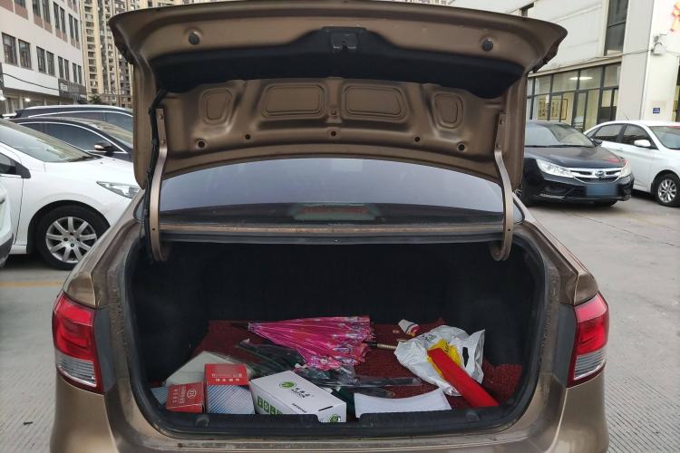 Used Kia K2 2015 Sedan 1.4L MT GLS Trunk
