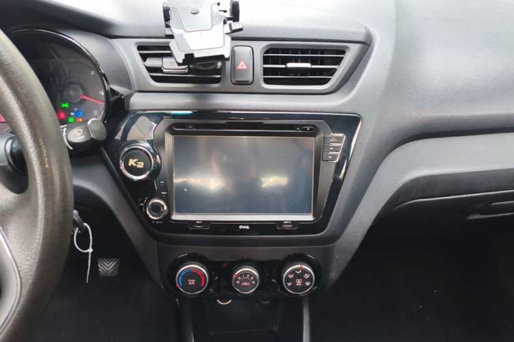 Used Kia K2 2015 Sedan 1.4L MT GLS Audio And AC Panel