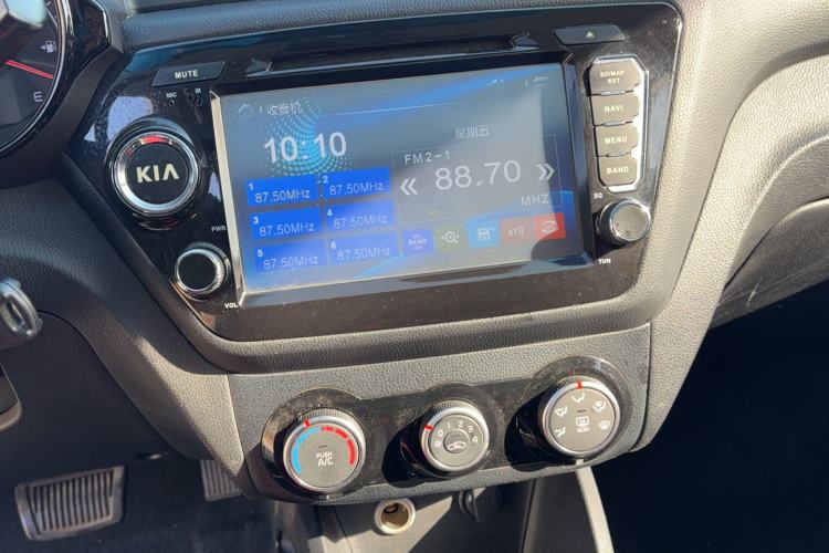Used Kia K2 2015 Hatchback 1.4L AT GLS Cool Edition Audio And AC Panel