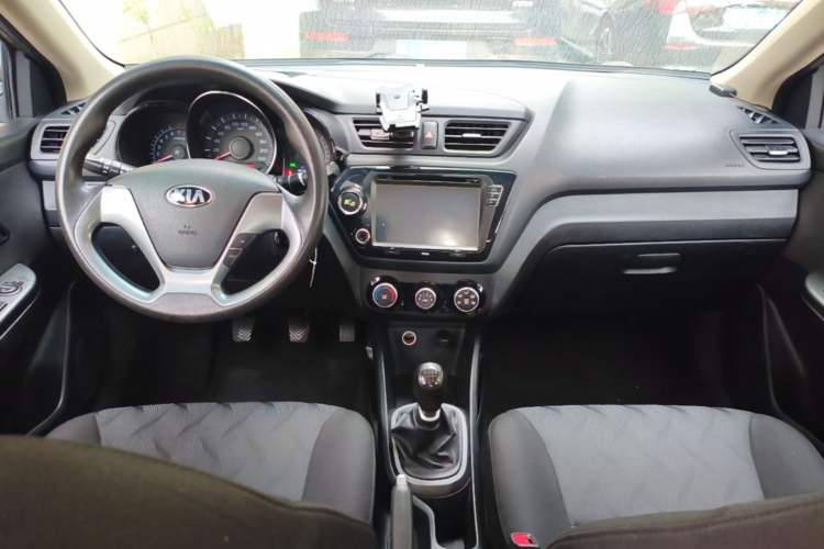 Used Kia K2 2015 Sedan 1.4L MT GLS Center Console