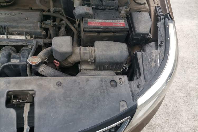 Used Kia K2 2015 Sedan 1.4L Automatic GLS Engine Bay Left
