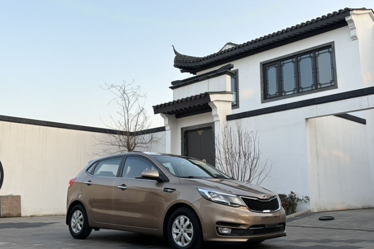 Used Kia K2 2015 Hatchback 1.4L AT GLS Cool Edition Exterior 4