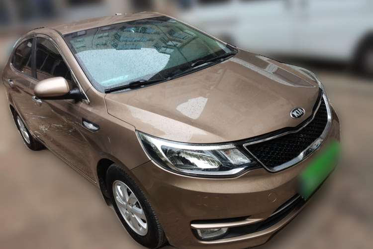 Used Kia K2 2015 Sedan 1.4L MT GLS Front Right 45 Deg