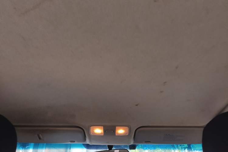 Used Kia K2 2015 Sedan 1.4L MT GLS Headliner
