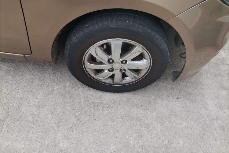 Used Kia K2 2015 Sedan 1.4L Automatic GLS Right Front Wheel Hub