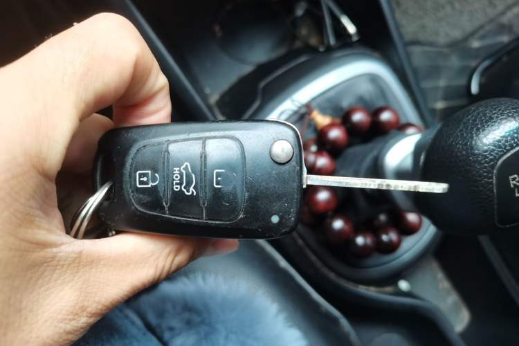 Used Kia K2 2015 Sedan 1.4L MT GLS Vehicle Key