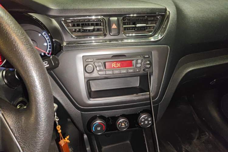 Used Kia K2 2015 Sedan 1.4L MT GLS Audio And AC Panel