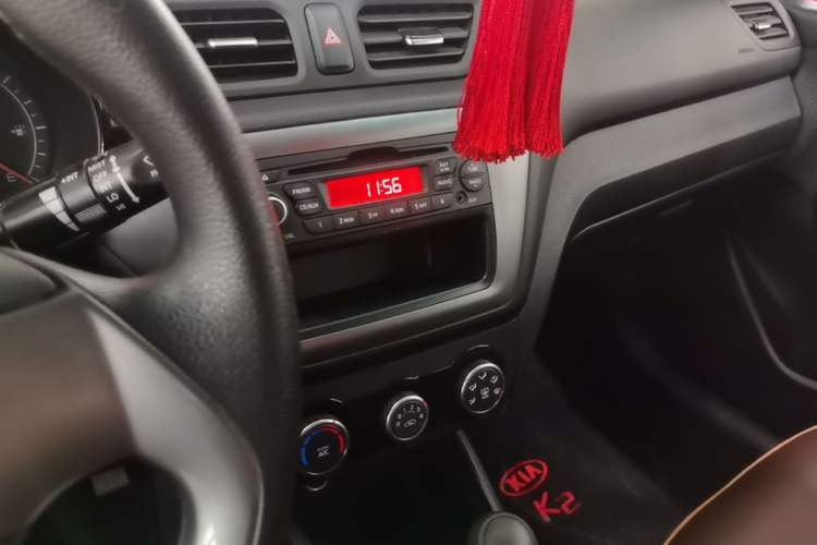Used Kia K2 2015 Sedan 1.4L Automatic GLS Audio And AC Panel
