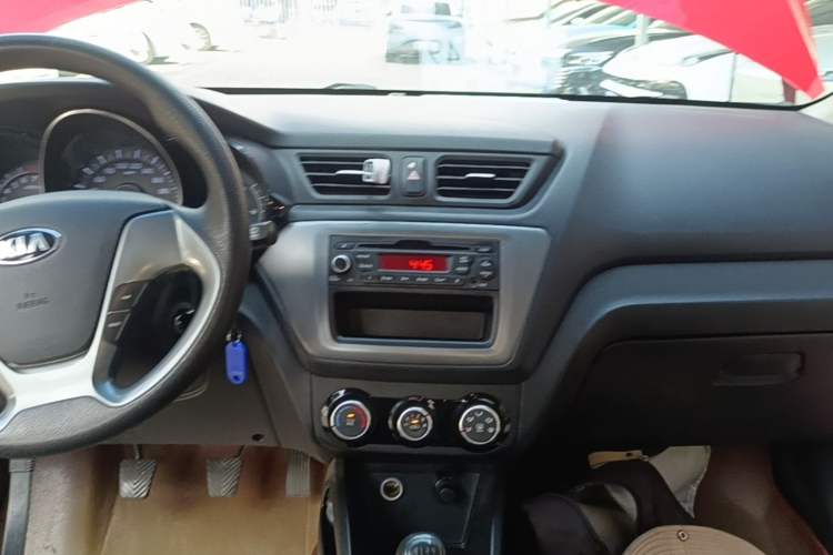Used Kia K2 2015 Sedan 1.4L MT GLS Audio And AC Panel