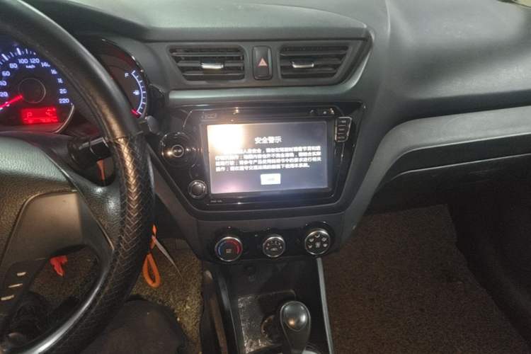 Used Kia K2 2015 Sedan 1.4L Automatic GLS Audio And AC Panel