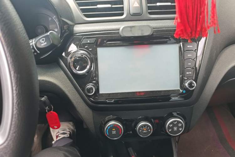 Used Kia K2 2015 Sedan 1.4L MT GLS Audio And AC Panel