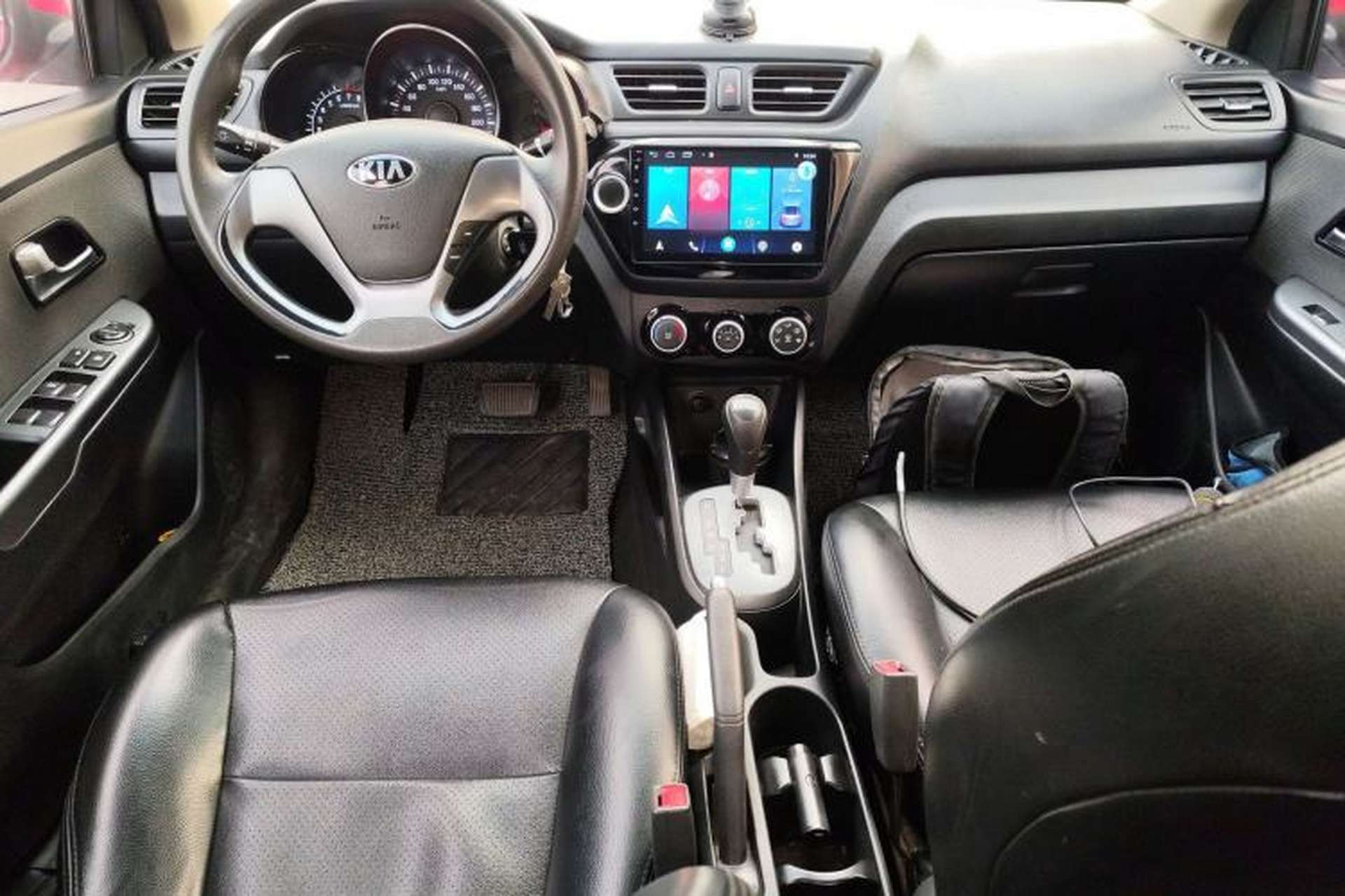 Used Kia K2 2015 Sedan 1.4L Automatic GLS Center Console