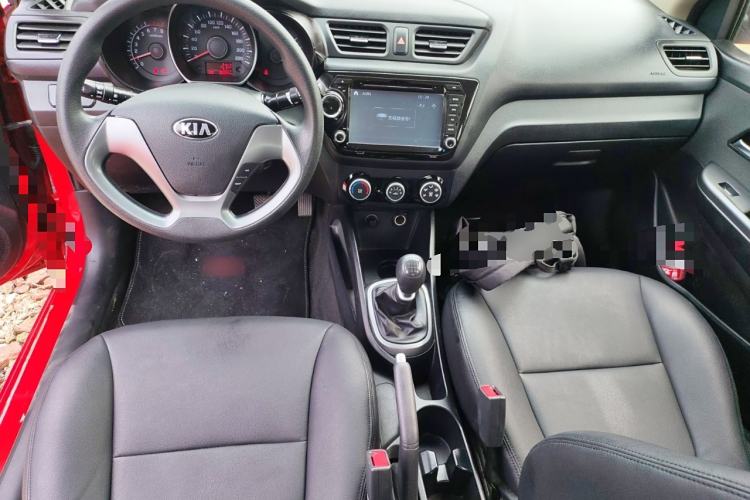 Used Kia K2 2015 Sedan 1.4L MT GLS Center Console