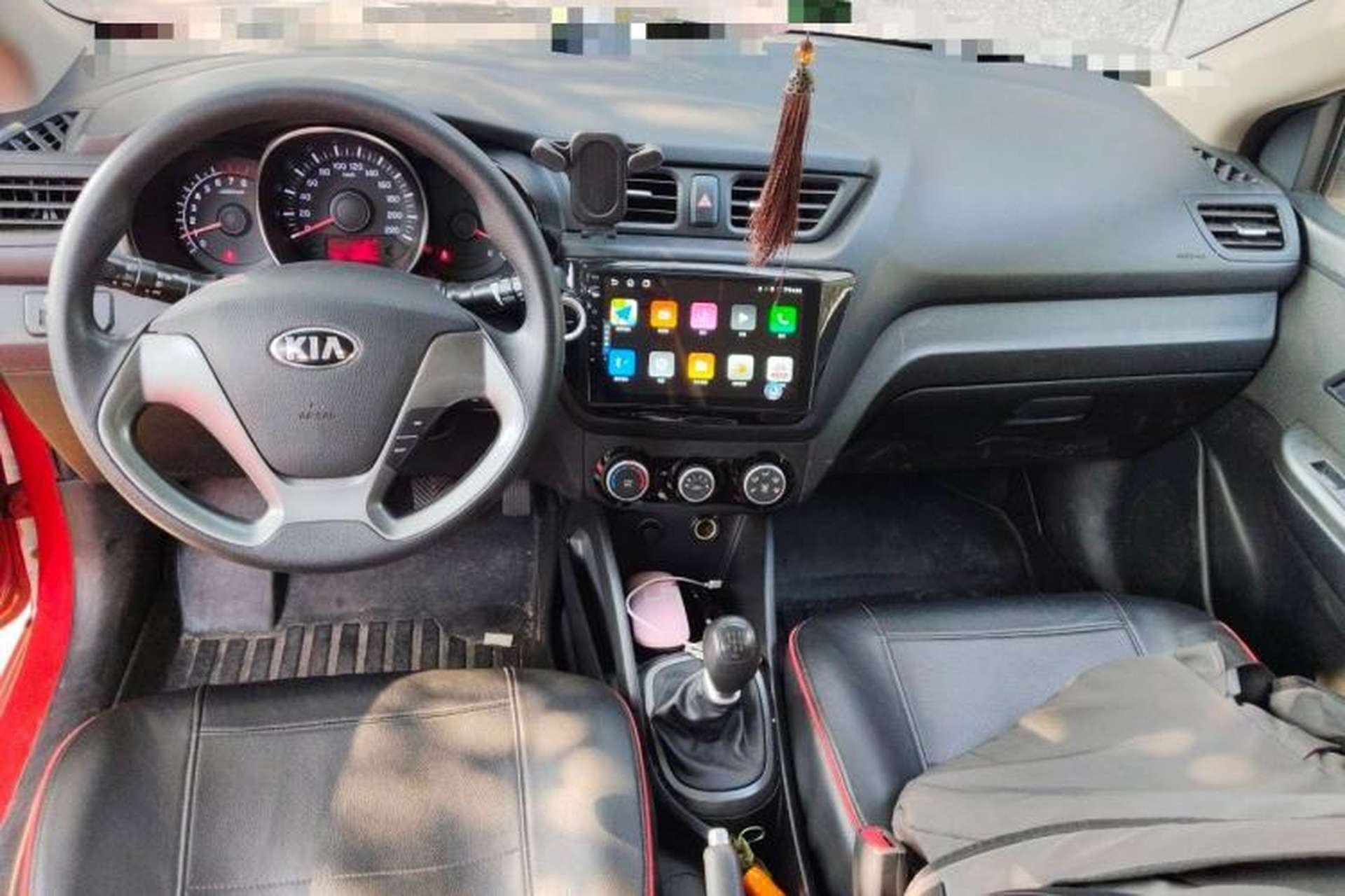Used Kia K2 2015 Sedan 1.4L MT GLS Center Console