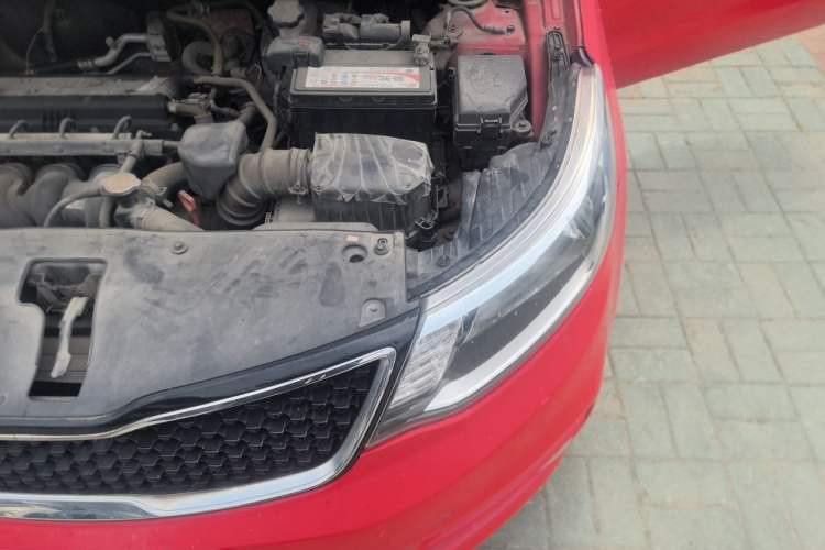 Used Kia K2 2015 Hatchback 1.4L AT GLS Cool Edition Engine Bay Left