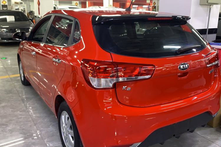 Used Kia K2 2015 Hatchback 1.4L AT GLS Cool Edition Exterior 5