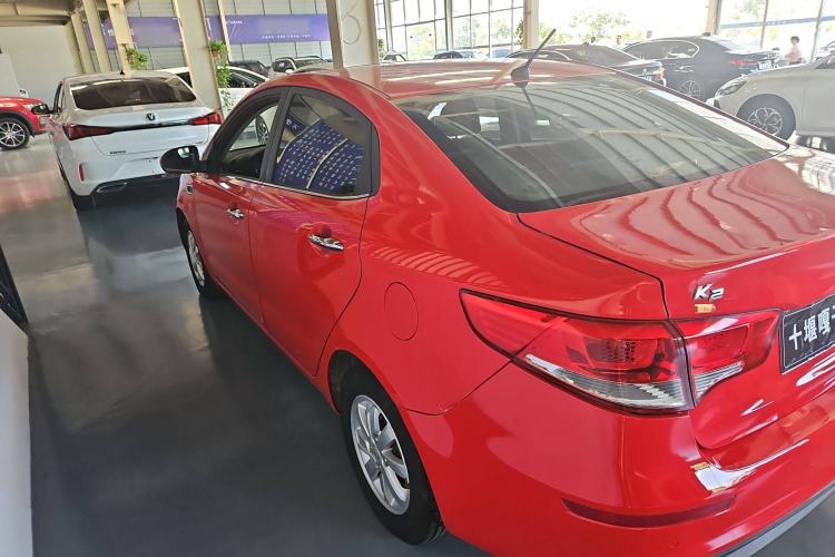 Used Kia K2 2015 Sedan 1.4L MT TOP Exterior 5
