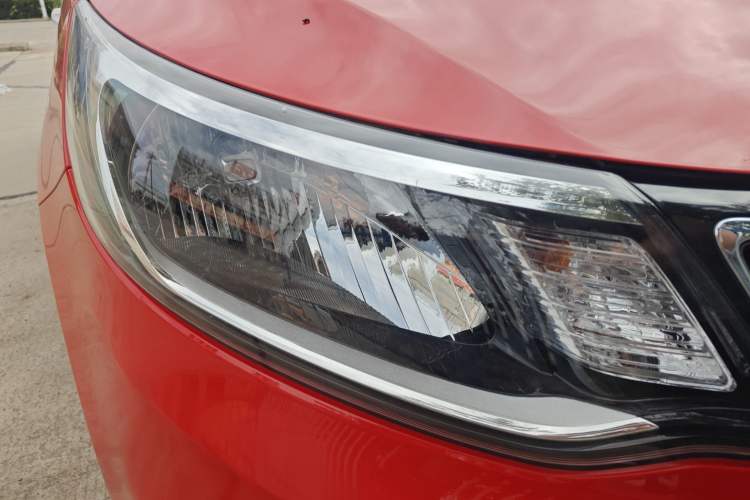 Used Kia K2 2015 Hatchback 1.4L AT GLS Cool Edition Exterior 6