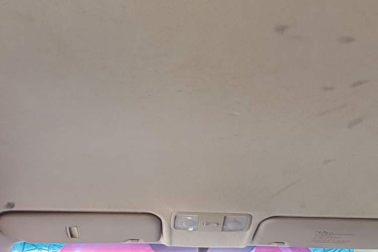 Used Kia K2 2015 Sedan 1.4L MT GLS Headliner