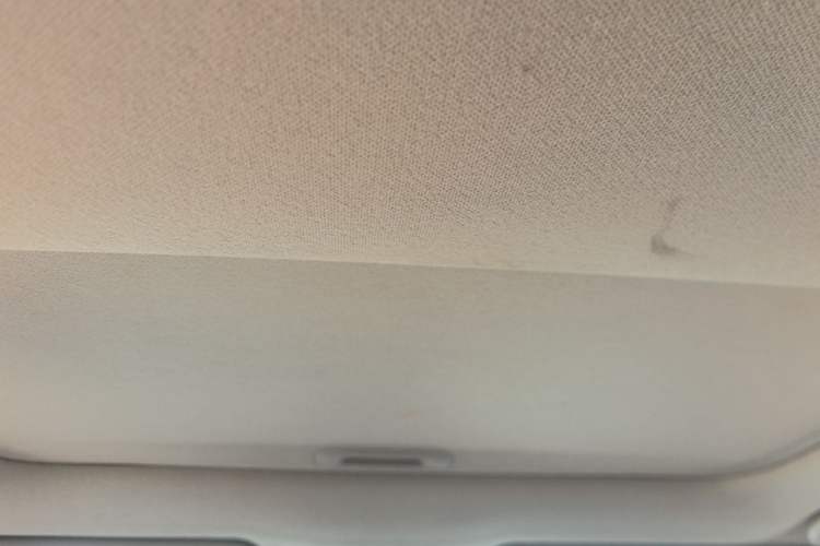 Used Kia K2 2015 Hatchback 1.4L AT GLS Cool Edition Headliner