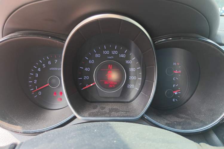 Used Kia K2 2015 Sedan 1.6L Automatic Transmission Premium Instrument Cluster