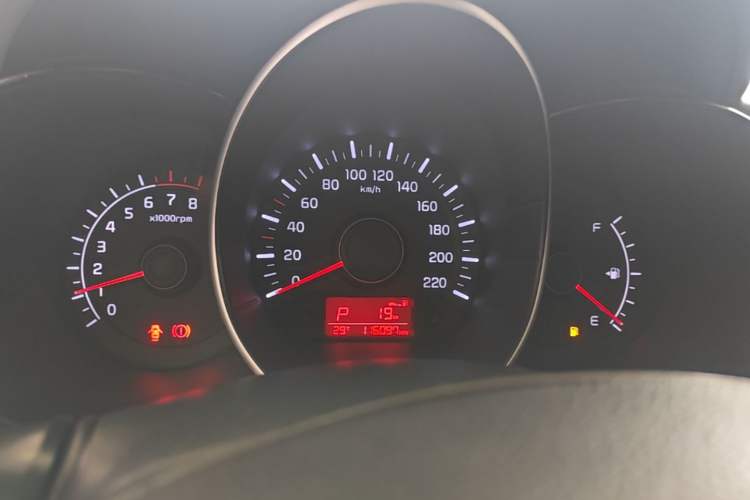 Used Kia K2 2015 Hatchback 1.4L AT GLS Cool Edition Instrument Cluster