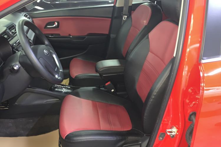 Used Kia K2 2015 Hatchback 1.4L AT GLS Cool Edition Interior 1
