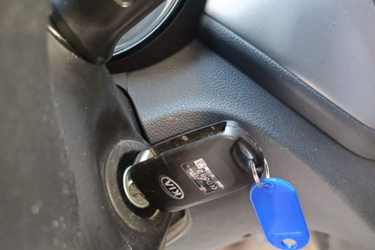 Used Kia K2 2015 Sedan 1.4L MT GLS Interior 1