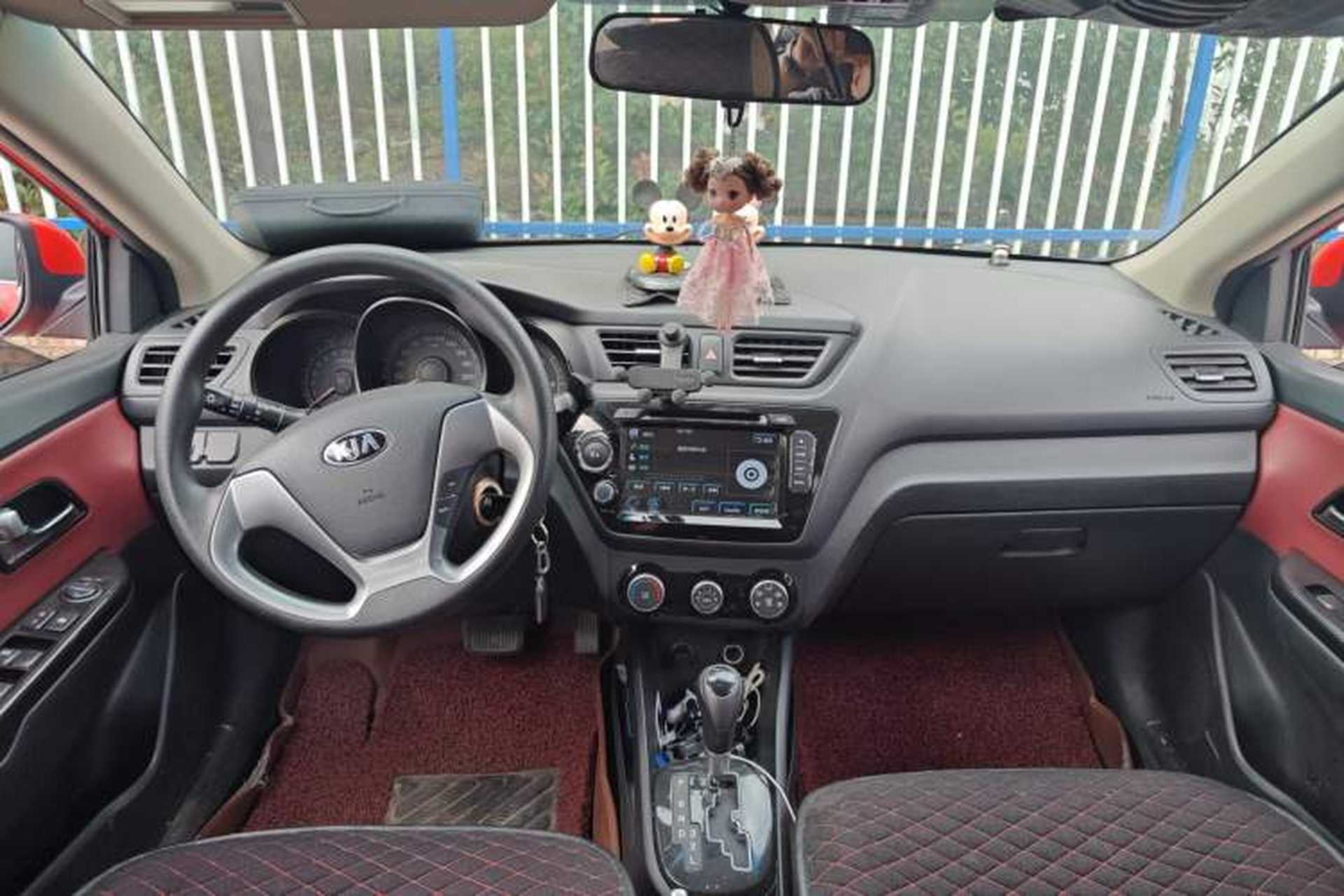 Used Kia K2 2015 Hatchback 1.4L AT GLS Cool Edition Interior 2