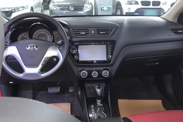 Used Kia K2 2015 Hatchback 1.4L AT GLS Cool Edition Interior 3
