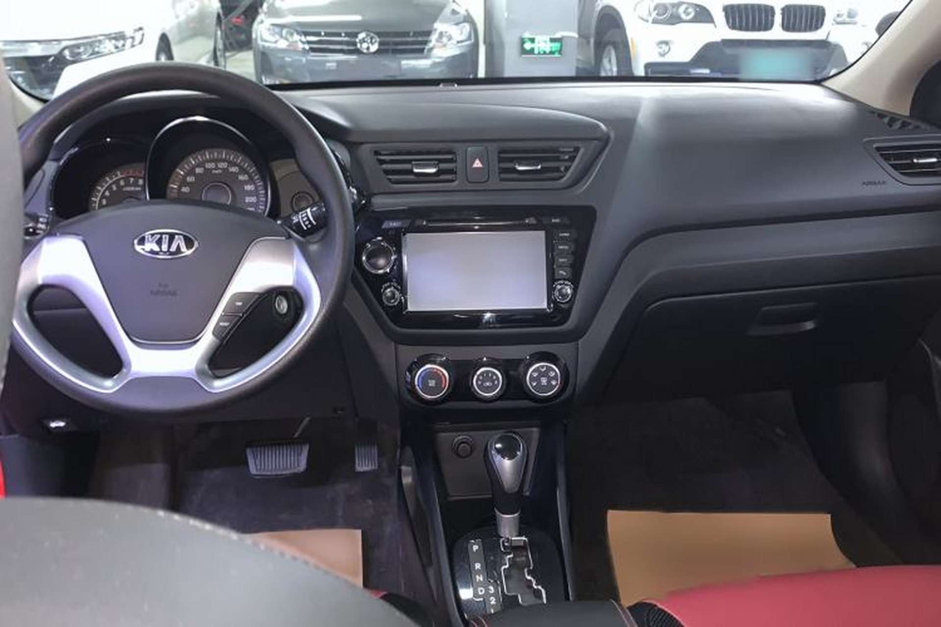 Used Kia K2 2015 Hatchback 1.4L AT GLS Cool Edition Interior 3