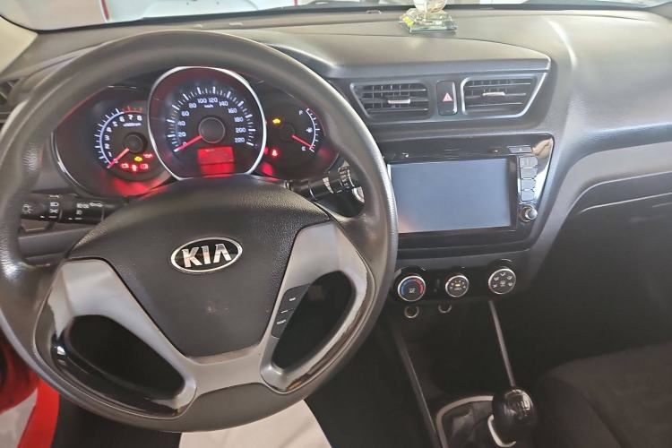 Used Kia K2 2015 Sedan 1.4L MT TOP Interior 3
