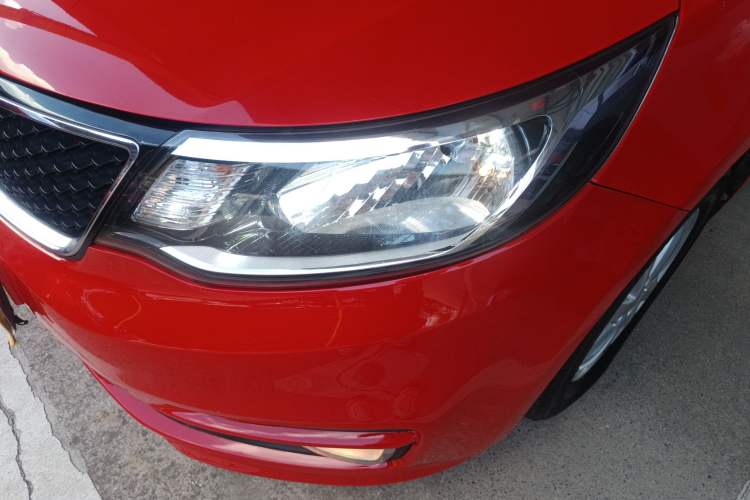 Used Kia K2 2015 Sedan 1.4L Automatic GLS Left Front Headlight