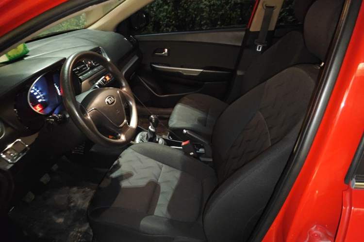 Used Kia K2 2015 Sedan 1.4L MT GLS Left Front Seat