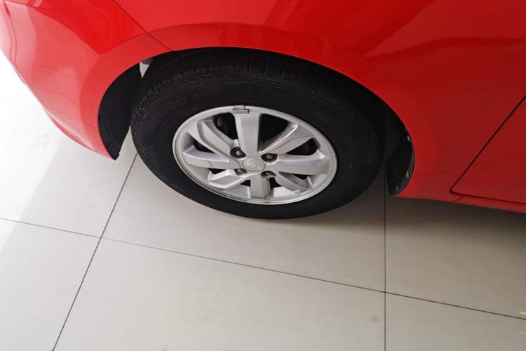 Used Kia K2 2015 Hatchback 1.4L AT GLS Cool Edition Left Front Wheel Hub