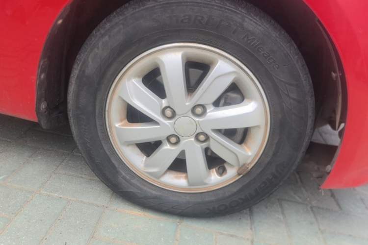 Used Kia K2 2015 Hatchback 1.4L AT GLS Cool Edition Right Front Wheel Hub