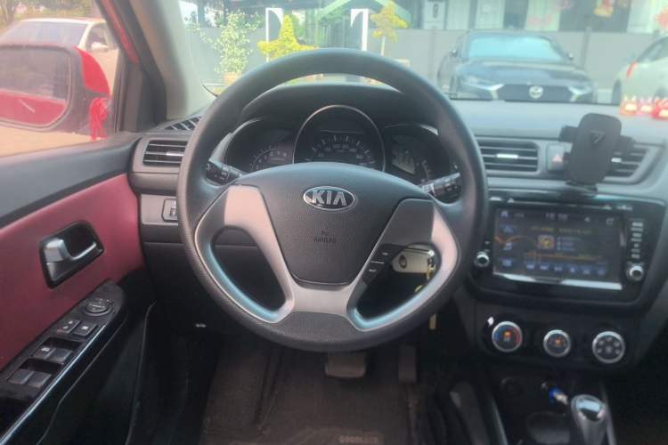 Used Kia K2 2015 Hatchback 1.4L AT GLS Cool Edition Steering Wheel
