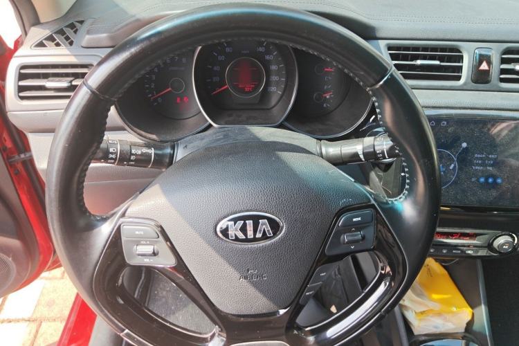 Used Kia K2 2015 Sedan 1.6L Automatic Transmission Premium Steering Wheel
