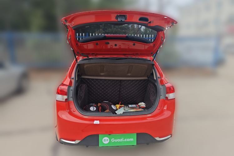 Used Kia K2 2015 Hatchback 1.4L AT GLS Cool Edition Trunk