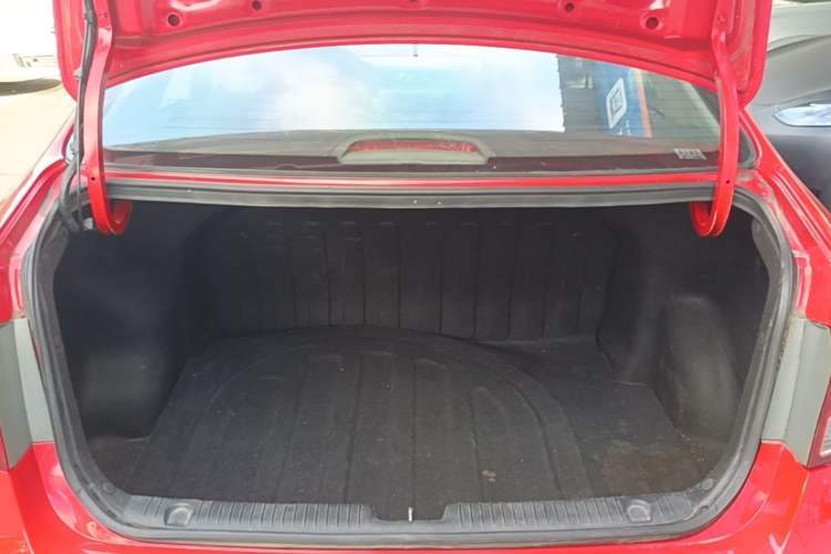 Used Kia K2 2015 Sedan 1.4L MT GLS Trunk