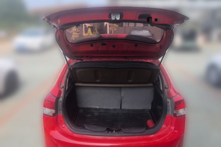 Used Kia K2 2015 Hatchback 1.4L AT GLS Cool Edition Trunk
