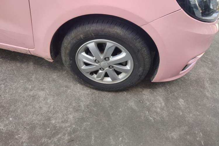 Used Kia K2 2015 Sedan 1.4L Automatic GLS Right Front Wheel Hub