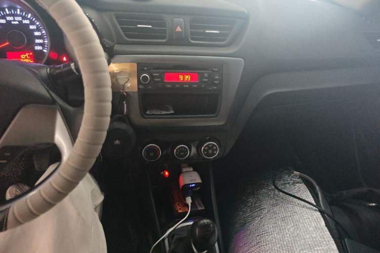 Used Kia K2 2015 Sedan 1.4L MT GLS Audio And AC Panel