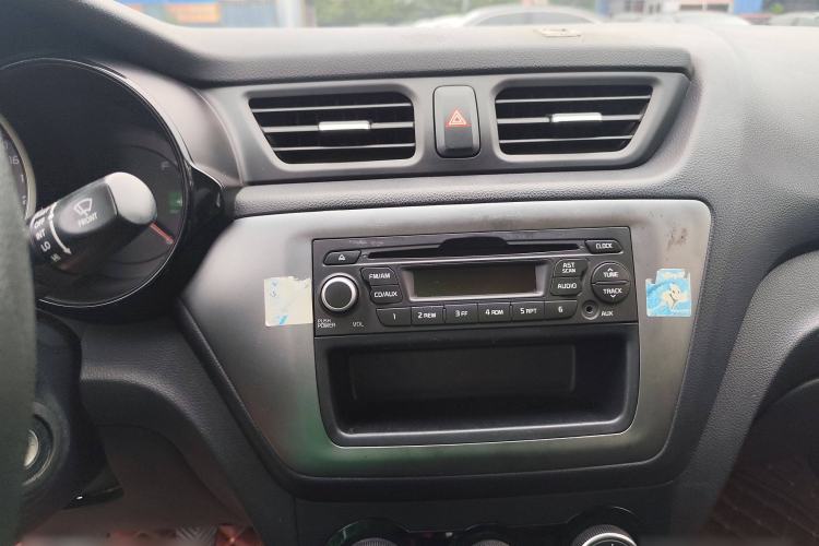 Used Kia K2 2015 Sedan 1.4L MT GLS Audio And AC Panel