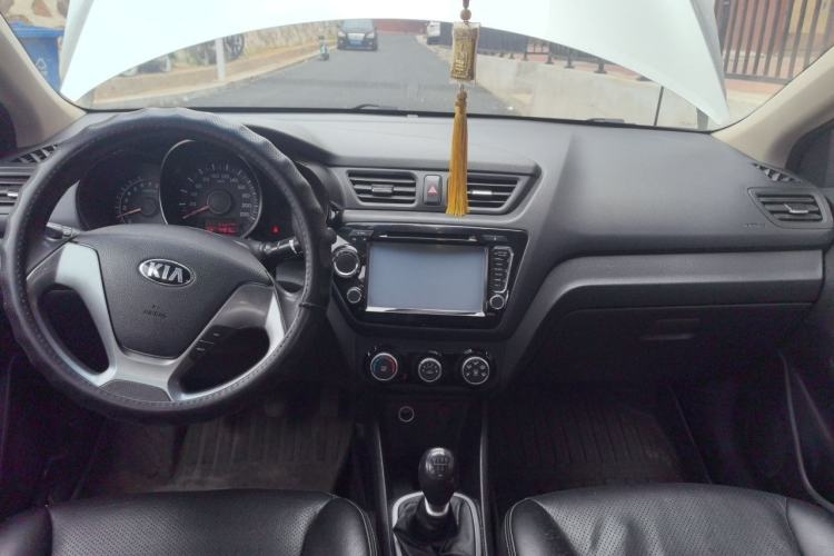 Used Kia K2 2015 Sedan 1.4L MT GLS Center Console